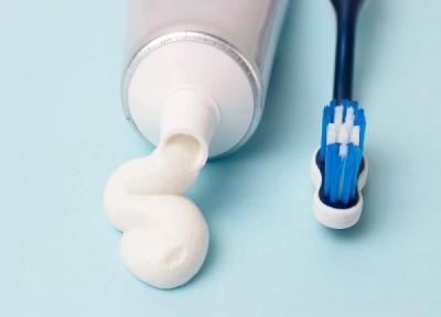 17 مزایا و عوارض خمیردندان سفید کننده ، واقعا دشمن مینای دندان است؟ 17 مزایا و عوارض خمیردندان سفید کننده ، واقعا دشمن مینای دندان است؟